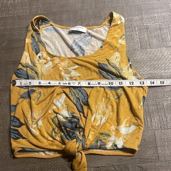 Babaton tie-front crop tank top Yellow Floral S aritzia - Picture 6 of 9